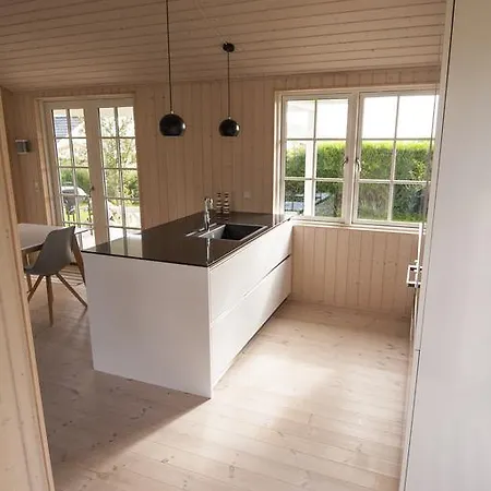 Dom wakacyjny Snerlevej 4 Holiday House *